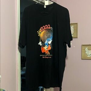 NWOT Disney World Epcot 2000 Vintage Inspired Black T-Shirt